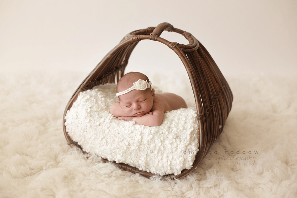 Newborn-baby-pictures-Victoria-4