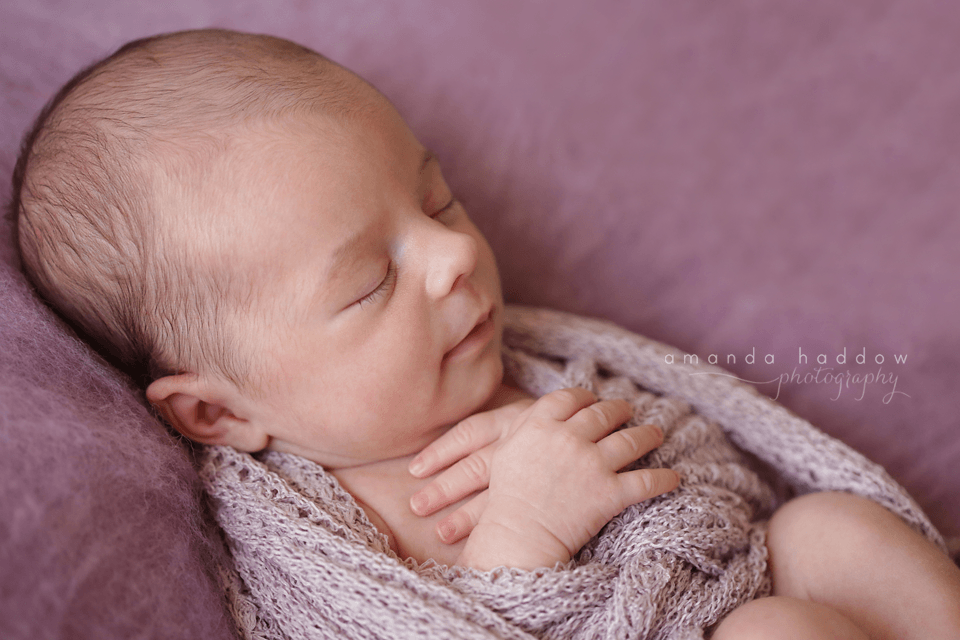 Newborn pictures victoria bc - baby mila cozy