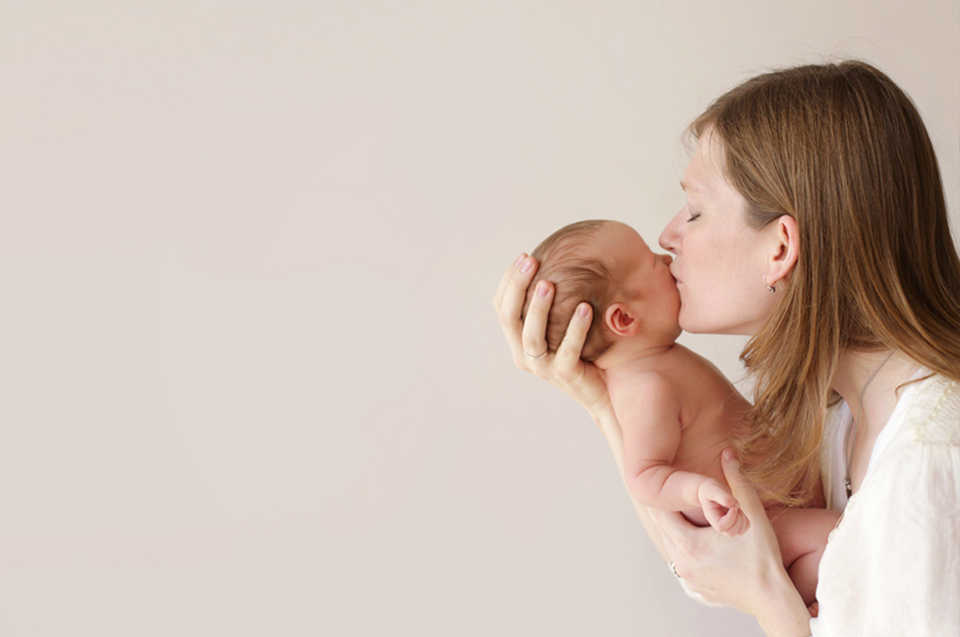 victoria-newborn-photography-rainbow-baby